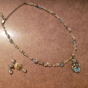 Necklace and earring set